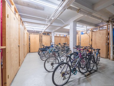 Forest Hills living at its finest. This bright one-bedroom - photo 17
