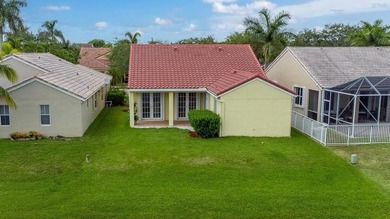Stunning, move-in ready 3BD/2BA lakefront home offering peaceful - photo 19
