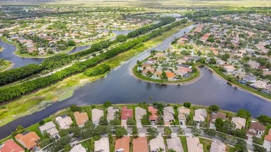 Stunning, move-in ready 3BD/2BA lakefront home offering peaceful - photo 22