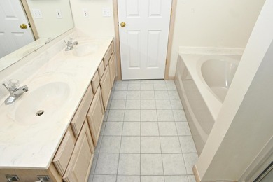 Spacious and inviting 4-bedroom, 2.5-bath home conveniently - photo 29