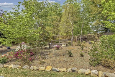 Welcome home to 225 Bayswater, a beautifully appointed residence - photo 31