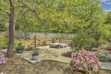 Welcome home to 225 Bayswater, a beautifully appointed residence - photo 34