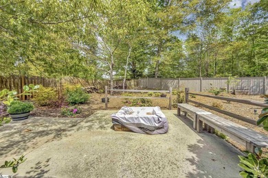 Welcome home to 225 Bayswater, a beautifully appointed residence - photo 35