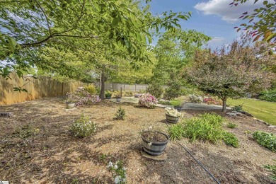 Welcome home to 225 Bayswater, a beautifully appointed residence - photo 38