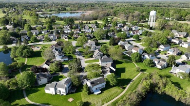 Spacious and inviting 4-bedroom, 2.5-bath home conveniently - photo 39