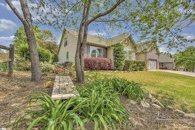 Welcome home to 225 Bayswater, a beautifully appointed residence - photo 40