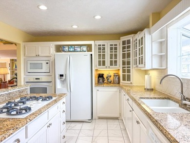 Welcome to 7501 Hwy 98, an exceptional Gulf-front retreat - photo 11