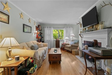 **Charming Historic Condominium in the Heart of Newport** - photo 12