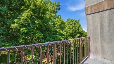 Welcome to this spacious 3-bedroom, 2-bathroom condo located on - photo 14
