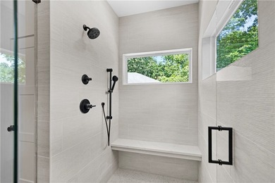 Modern luxury meets the serenity of nature in this stunning new - photo 19