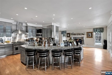 In the most sought after,influential & premier address in Alpine - photo 12