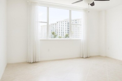 Beautiful, spacious, light-filled 1/1/1 in a very well-managed - photo 12