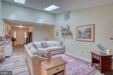 Welcome home to this beautifully maintained 3-bedroom, 2-bath - photo 14
