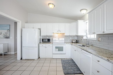 Are you dreaming of a place near the beach with income - photo 18