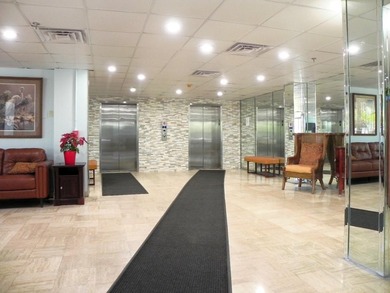 Beautiful, spacious, light-filled 1/1/1 in a very well-managed - photo 19