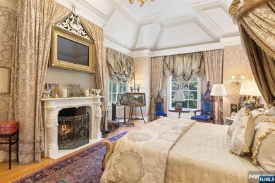 In the most sought after,influential & premier address in Alpine - photo 23