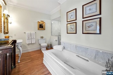 In the most sought after,influential & premier address in Alpine - photo 25