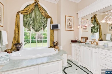 In the most sought after,influential & premier address in Alpine - photo 27