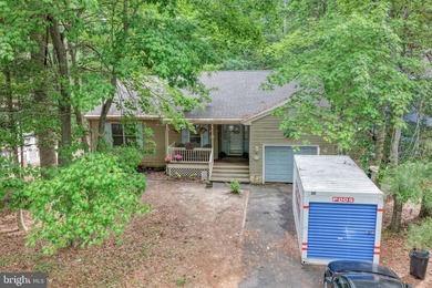 Welcome home to this beautifully maintained 3-bedroom, 2-bath - photo 28