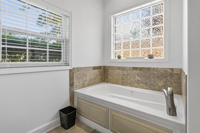 Bring your clubs and enjoy low-maintenance townhome golf course - photo 15