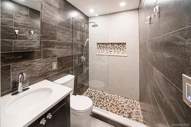 Welcome to this diamond condition 3 Bd/Rm, 2 Bath, Ranch style - photo 17