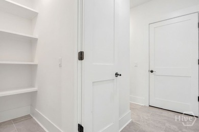 You don't have to live in the 'burbs to have it all. If you've - photo 22