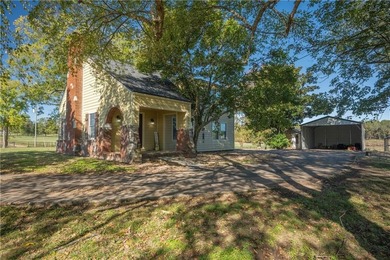 (private lake, pond, creek) Home For Sale in Galena Kansas