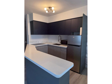 Prime Location! Exceptional Opportunity! This beautifully - photo 7