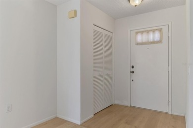 Under contract-accepting backup offers. Enjoy relaxed Florida - photo 7