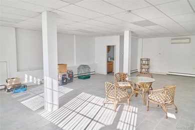 Mixed-use property in the Village of Roslyn. Includes 2 retail - photo 6