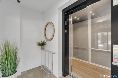 Rarely does a commercial asset of this caliber become available - photo 8