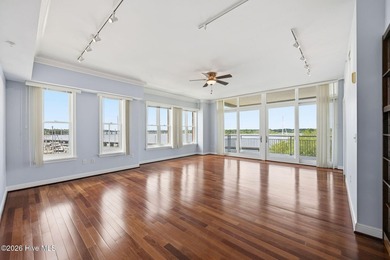 Feel like you're on top of the world in this spectacular custom - photo 9