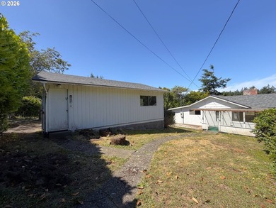 Bring your vision to this single-level home nestled on a quiet - photo 2