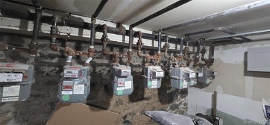 ALL OF THE APARTMENTS ARE EXEMPT FROM DHCR REGULATIONS! FREE - photo 8