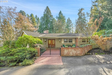 Lake Home For Sale in Lakeoswego, Oregon