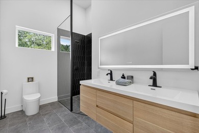 Motivated sellers are ready to make a deal on this exceptional - photo 10
