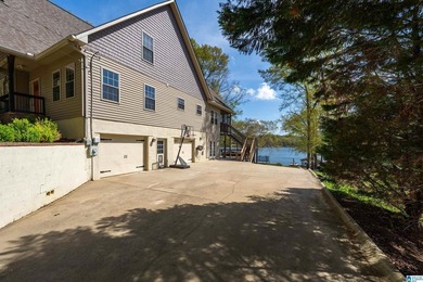 Tucked away on the beautiful Ski Lake, this updated waterfront - photo 42