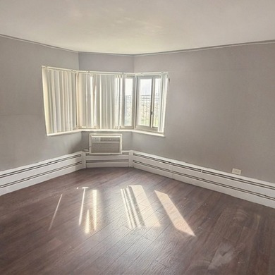 Experience lakefront living at the highly desirable Lake Terrace - photo 19