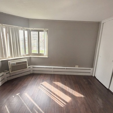 Experience lakefront living at the highly desirable Lake Terrace - photo 21