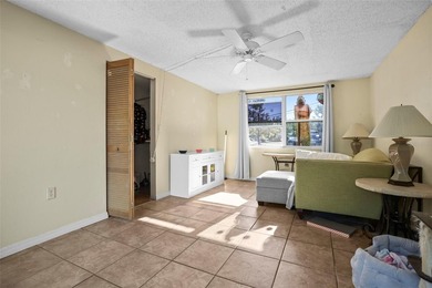 Welcome to the desirable Meadowlawn neighborhood. This - photo 22