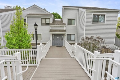 Discover resort-style living at the desirable Rowayton Woods - photo 2