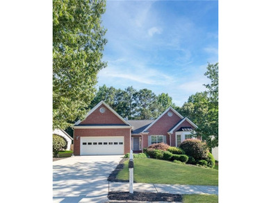 Discover an exceptional, fully updated, true ranch residence - photo 3