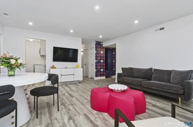 Discover resort-style living at the desirable Rowayton Woods - photo 6