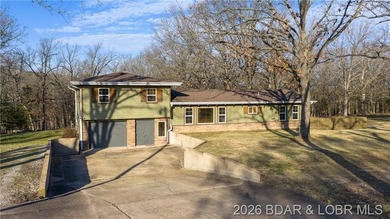 Welcome to this beautifully maintained 4-bedroom, 2 full and 1 - photo 2