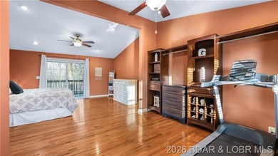 Welcome to this beautifully maintained 4-bedroom, 2 full and 1 - photo 4