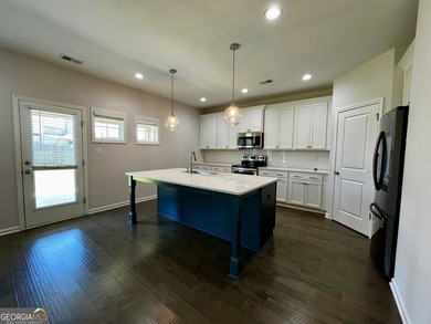 Prime corner-lot location in Kathleen! Offering thoughtfully - photo 23