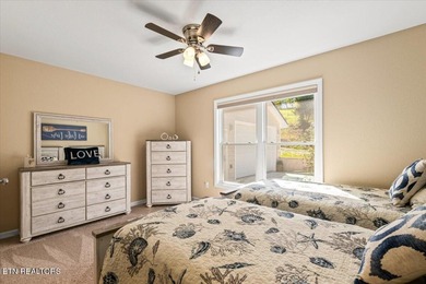 Welcome to this spacious and beautifully maintained 6-bedroom - photo 30