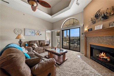 Bright, top-floor 3BR condo on Horseshoe Bend offering - photo 2