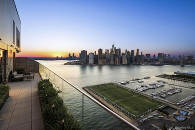 Welcome to Quay Tower, an exceptional waterfront residence in - photo 12