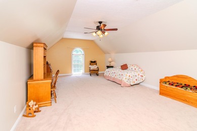 27-ACRE PRIVATE ESTATE NEAR GREEN RIVER LAKE WITH DUAL LIVING - photo 25